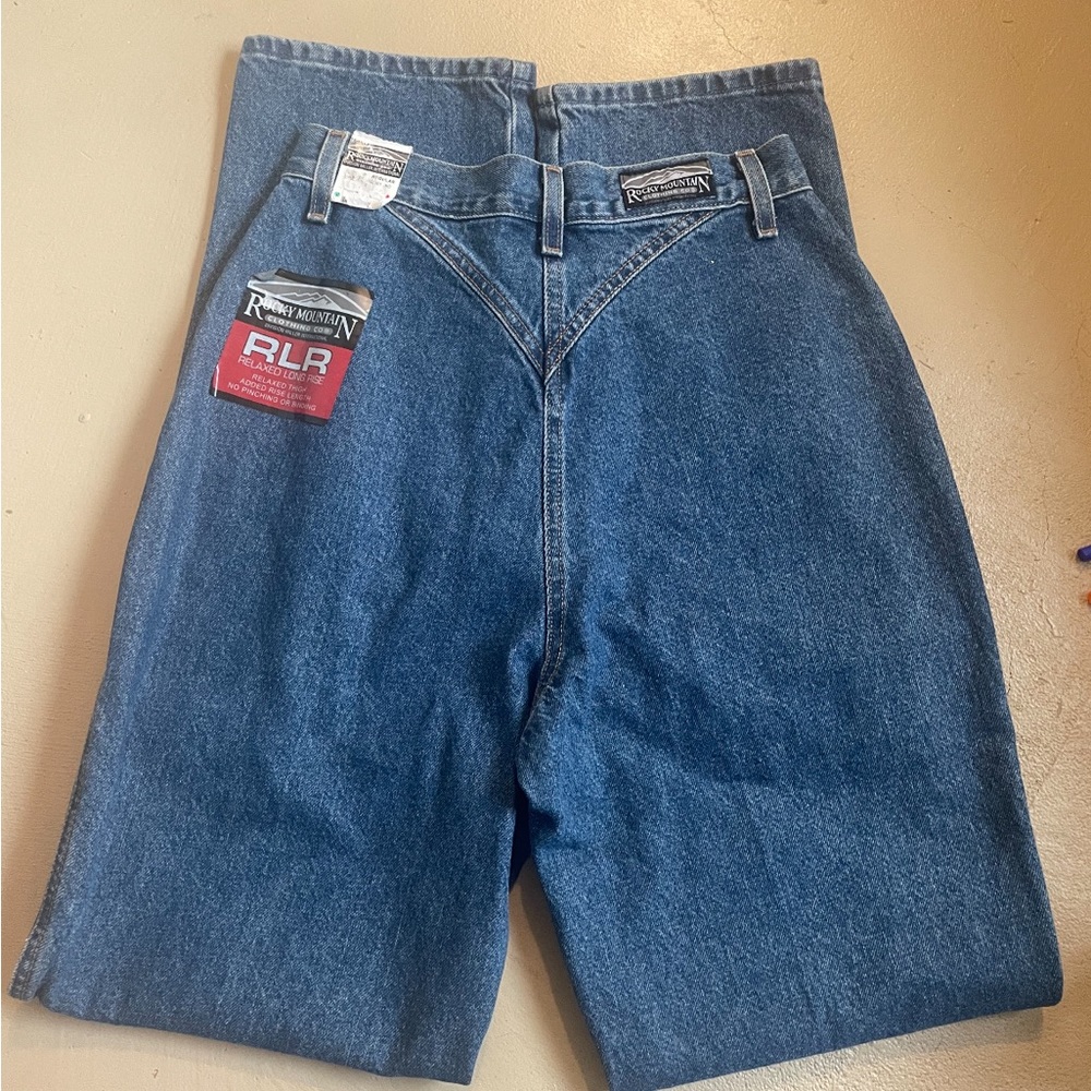 Vintage Rockies jeans size 8, regular length. Super cute and tags still on